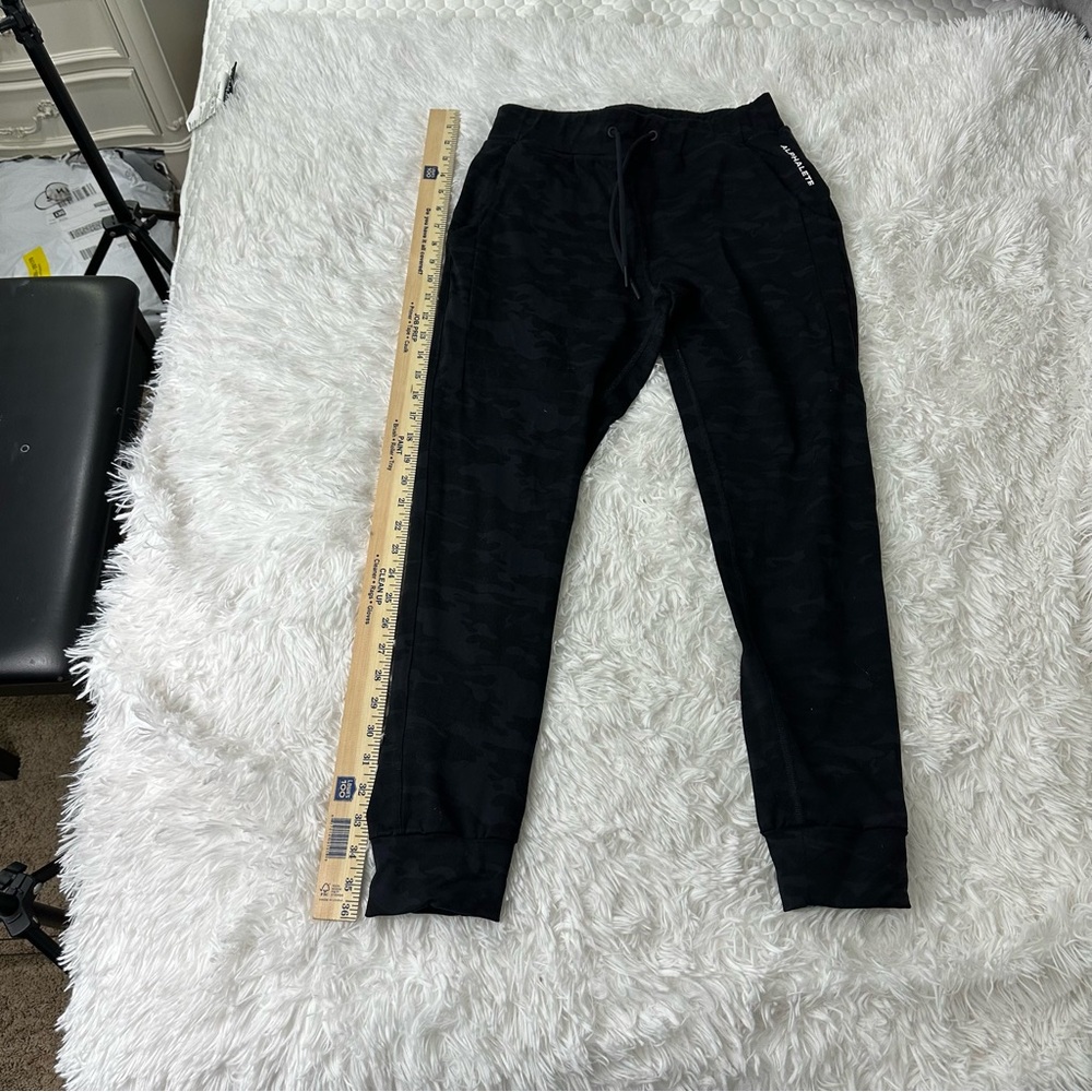 Women’s Black and Grey Premium Camouflage Alphalete Size Medium Joggers